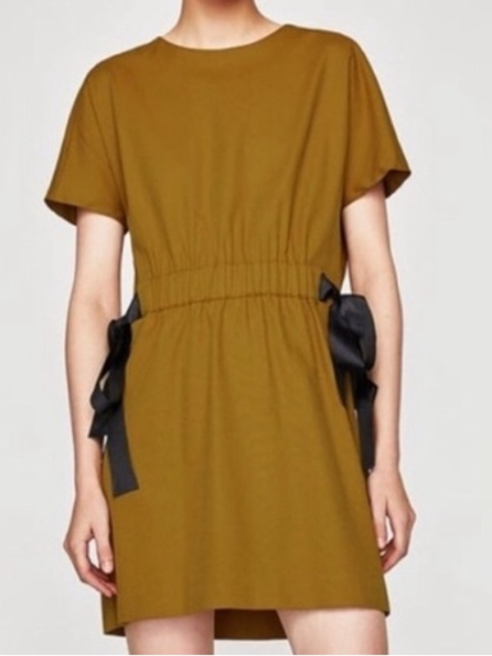 Zara NWT Mustard Mini Dress with Sidebows, size XS 🦋